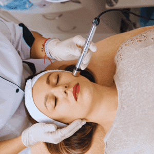 Revitalización Facial + Vitaminas con Electroporación